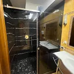 Helens Apartment